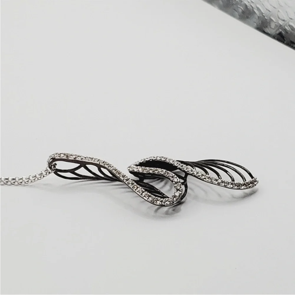 14k Solid White / Black Gold Genuine Round Diamond Swirl Pendant Necklace